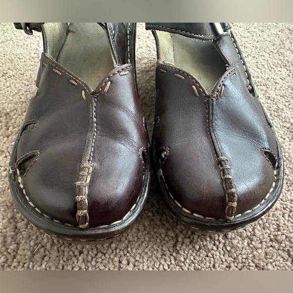 Eastland Dark Brown Leather Sandals - Picture 5 of 7